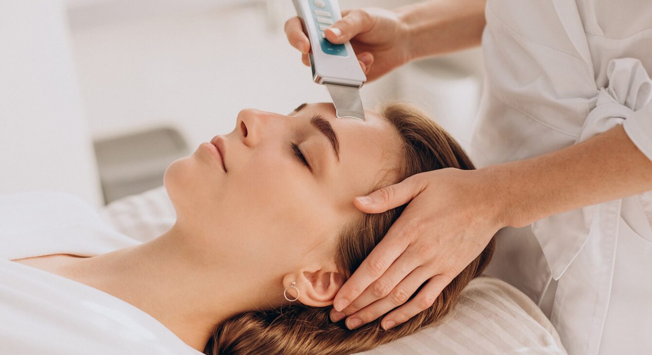 woman-having-beauty-treatment-procedures-salon woman-having-beauty-treatment-procedures-salon